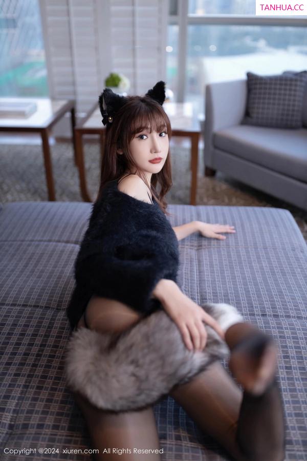陆萱萱  [XiuRen]高清写真图 2024.02.29 No.8159 陆萱萱 黑丝性感第14张图片